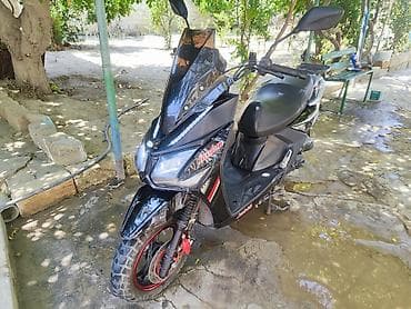 moped: - Freedom jet 49, 80 sm3, 2024 il, 3000 km — 1