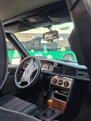 tank 3 pro: Mercedes-Benz 190 (W201): 2 l | 1991 il Sedan — 6