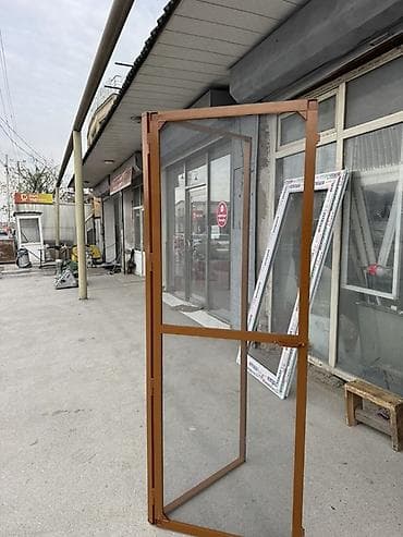 pencere setkası: Sineklik qapı – möhkəm alüminium karkaslı, menteşəli açılıb‑bağlanan — 2