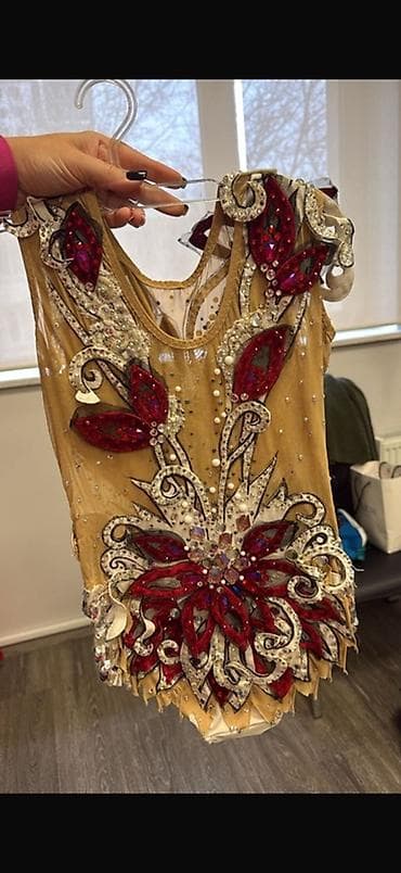 pul kolleksiya: Gimnastikası üçün geyimləri 1) Qırmızı-ağ daşlı 100 azn 7-9 yash 2) — 2