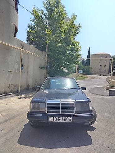 ravon 2: Mercedes-Benz W124: 2.3 l | 1990 il Sedan — 1