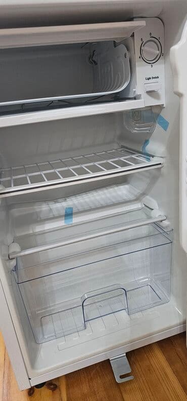 w202 polka: Mini Fischer Soyuducu Satılır, rəng - Ağ — 2