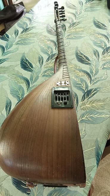 Тар: Elektrikləşdirilmiş saz – daxili preamp və tuner - Korpus: taxta — 1