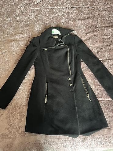 Paltolar: Qadin ust geyimleri. Yeni kimidir. S-M razmer. Her biri 10 azndir — 1