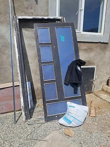 Metaldan giriş qapısı və qapı karkası - Material: bərk metal karkas