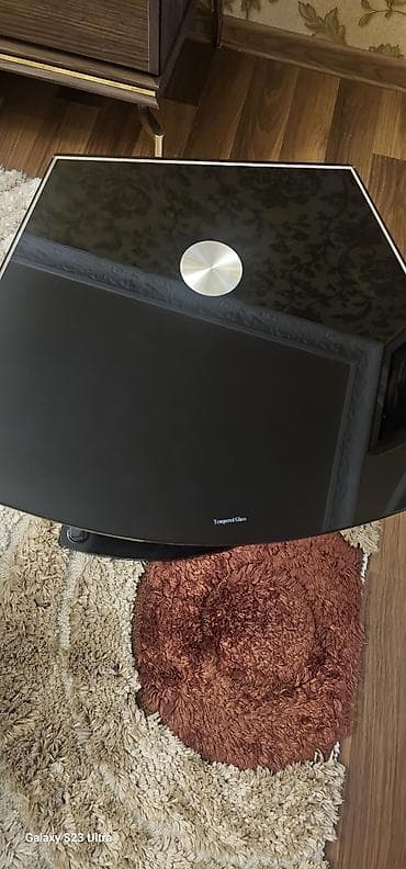 Jurnal masası, Açılmayan, Şüşə, Künc masa — 2