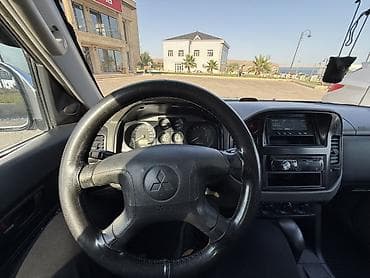 salon niva: Mitsubishi Pajero: 3 л | 2005 г. 336000 км Внедорожник — 7