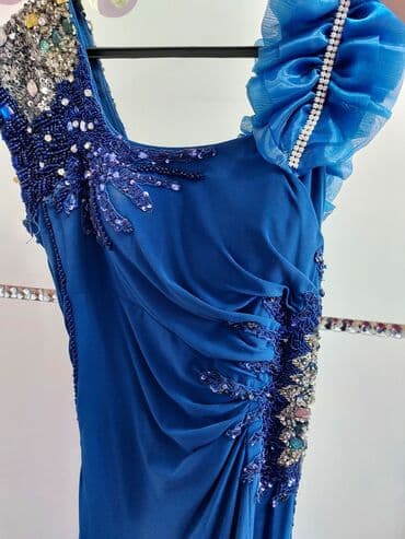 nişan donlari: Nişan donudu. Bir dəfə geynilib. Türkiyənindi. 190 man almışam.Donun — 2