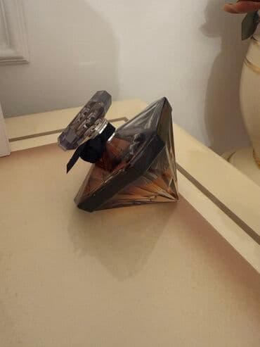 qadın cemperləri: Qadınlar üçün ətir – kristalvari romb şəklində flakon - Flakon: tünd — 2