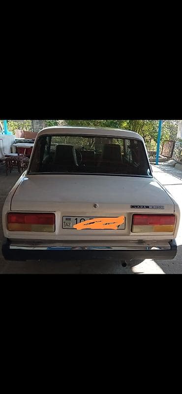 masin satisi: LADA 2107, klassik sedan il1994 - Kuzov: ağ rəng, 4 qapı, xrom ön-arxa — 2