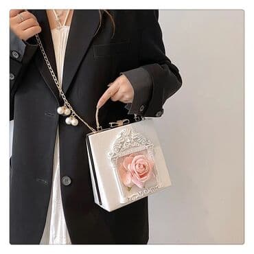 Çanta yenidir, etiketi üstündə