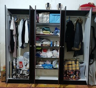 paltar aslan: Açılan, 5 qapı Düz dolab, Qarderob, paltar dolabı — 1