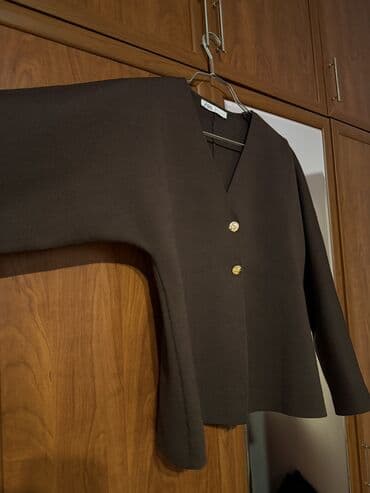 toxuma jaketler: ZARA qadın kardiqanı - Model: V-yaxa, iki düyməli - Rəng: tünd — 4