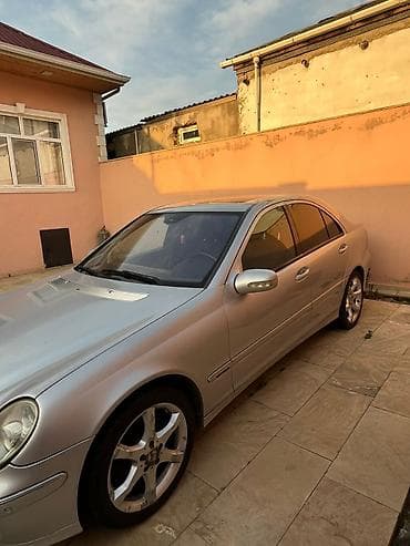 Nəqliyyat: Mercedes-Benz C-Class: 3.2 l | 2003 il Sedan — 4