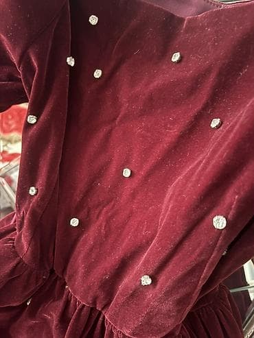 haunt couture cleo: 1defe geyinilib defetdi yoxdu baxa alinib 100manata satilir firmadi L — 1