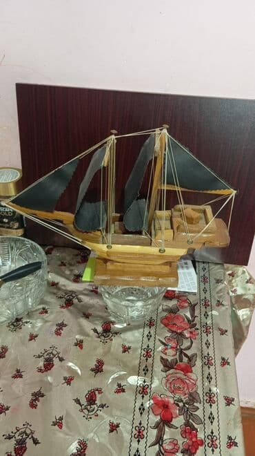gəmi maketi: Taxta dekorativ yelkənli gəmi maketi - Material: təbii ağac gövdə və — 2
