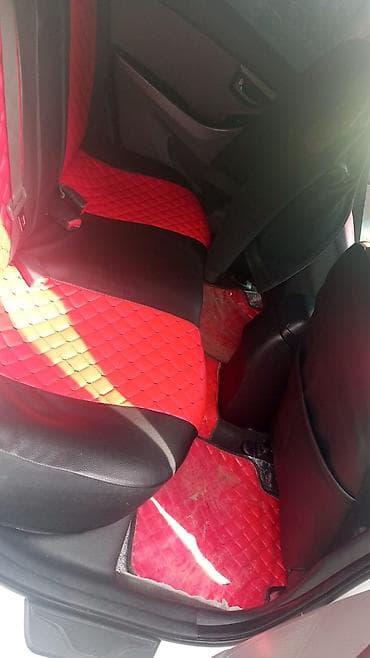 mercedes g class: Hyundai Elantra: 1.8 l | 2014 il Sedan — 9