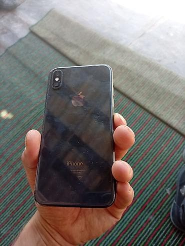 ipone 5 s: IPhone 11, 64 GB, Qara, Face ID — 9