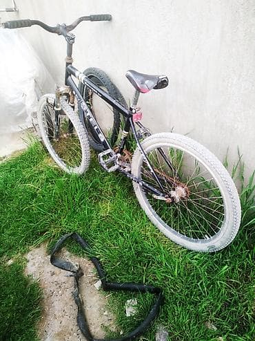 Stels BMX tipli velosiped, şəhər və park sürüşləri üçün uyğun