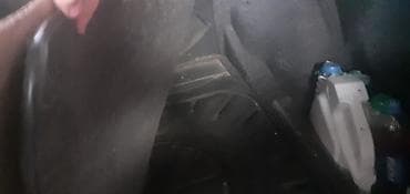 Avtomobil baqajı üçün ehtiyat təkər bölməsi və baqaj döşəməsi -