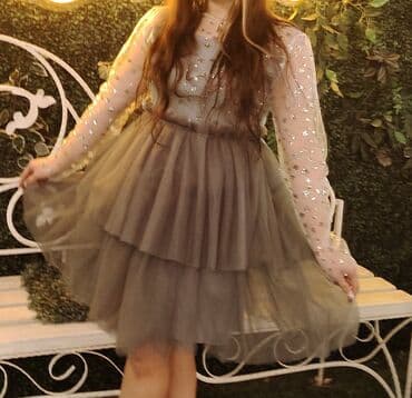 ziyafət donu: Demək olarki təzədi. Karsetlidi ölçü ayarlana bilir. Dəyərindən — 1