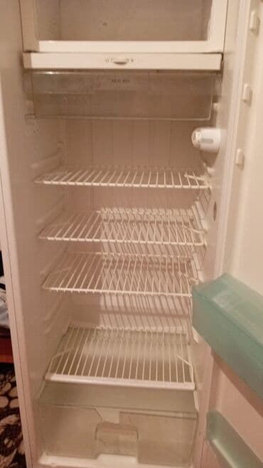 Plitələr və bişirmə panelləri: 1 qapılı Siemens Soyuducu Satılır, rəng - Ağ — 2