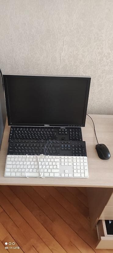 Stolüstü kompüter dəsti Tərkib: - Sistem bloku: klassik ATX korpus