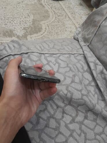 Motorola: IPhone 7, 32 GB, Qara, Barmaq izi — 7