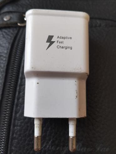 samsung notebooklar: Samsung Travel Adapter şarj başlığı Model: EP-TA20EWE Giriş: 100–240 — 2