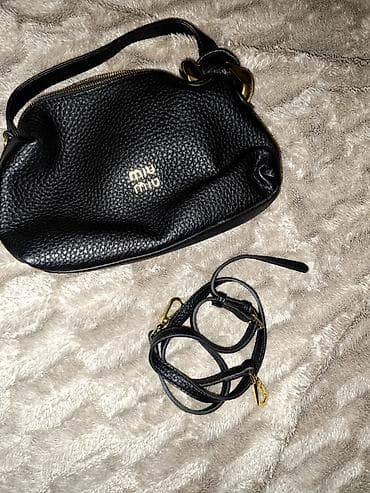 Çantalar: İstifadə olunmayıb 30 azn alınıb 24 azn satilir Genişdi içi Uzun — 1