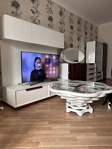 Qonaq otağı üçün mebel dəsti Tərkibi: - TV stendi: aşağı bölmə (geniş — 2