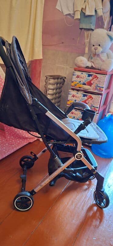 uwaq arabalari: Klassik gəzinti arabası, İşlənmiş, Cins: Oğlan, Yaş: 6-12 ay, Ünvandan götürmə, Ödənişli çatdırılma — 2