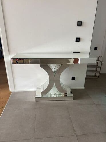 Divardan masa, Açılmayan, Şüşə, Dördbucaq masa