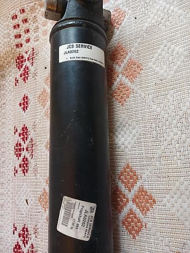traktor yer qazan: JCB kardana şaftı (propshaft) - Brend: JCB Service - Etiket kodu — 2