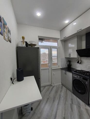 4 cü mikrorayon: 2 otaqlı, Yeni tikili, 54 kv. m — 20