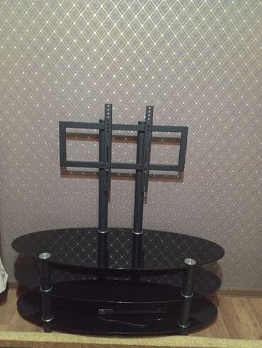 Bitkilər: Düz TV altlığı, Polkalı, Şüşəli — 2