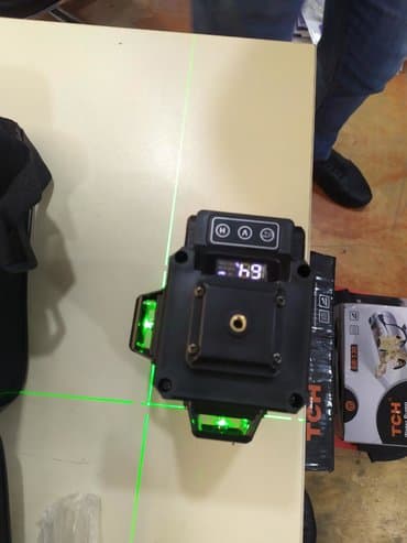 lazer səviyə ölçən: Uroven 3d Uroven lazer stul usdu yeni keyfiyyətli argenal yaşıl şüa — 3