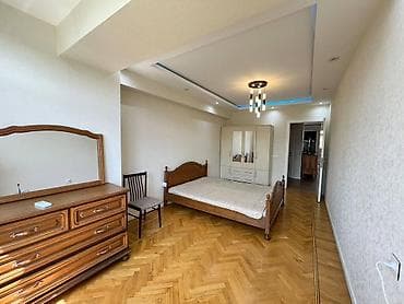 studio menziller: İcarəyə verilir 3 otaqlı yeni tikili 89 m², 8 Noyabr m. Kateqoriya — 2