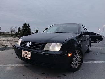 Volkswagen Jetta: 1.8 l | 2003 il Sedan — 4