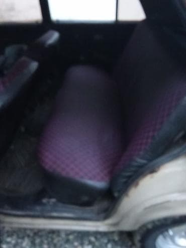 Motonəqliyyat: VAZ 2106 sedan - Kuzov: 4 qapılı, bej rəng - Ön faralar: dörd dairəvi — 6