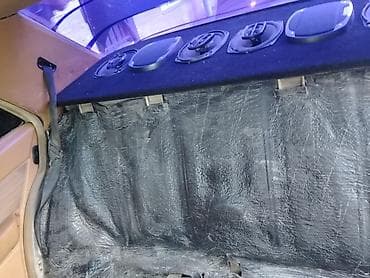 port baqaj: Mercedes-Benz W124 sedan – daxili və eksteryer detalları ilə - Salon — 2