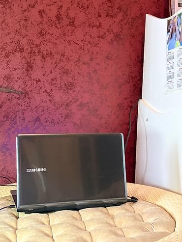 sade samsung: Samsung Notbukdu 8 Ram 320GB yadasi orjinal adaptoru islek veziyetdedi — 2