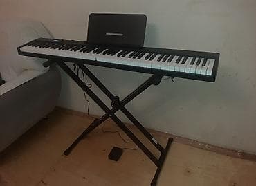 Rəqəmsal qatlanabilən piano – 88 klavişli, tam ölçülü klaviatura