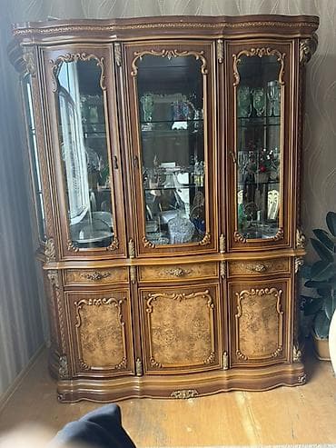 гостиная из дерева: Klassik qonaq otağı üçün vitrin və konsol güzgü dəsti - Material — 1