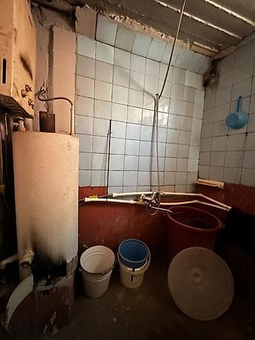 20 ci sahede evler: 2 otaqlı, 70 kv. m, Təmirsiz — 10