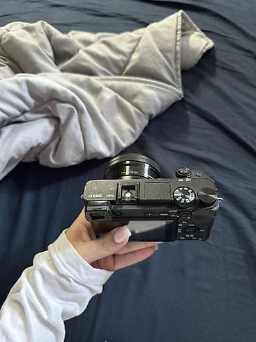 osmo mobile 6: Sony Alpha a6300 güzgüsüz fotoaparat + E PZ 16–50mm f/3.5–5.6 OSS — 2