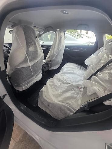 rc masin: BYD Qin Plus DM-i sedan - Geniş və aerodinamik kuzov, ağ rəng - Ön — 4