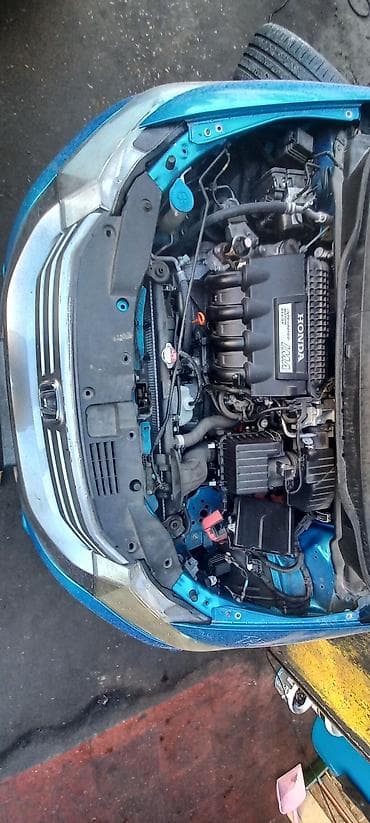 lizinq avtomobil: Honda insight detallari movcuddur fara bufer stop peredok apornu kapot — 3