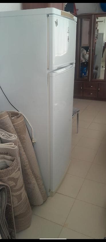 a53 plata: Indesit iki kameralı soyuducu - Rəng: ağ - Üst kamera: dondurucu — 1