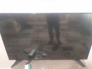 - Marka/model: Grundig televizor (LED ekran) - Təxmini diaqonal: 40–43